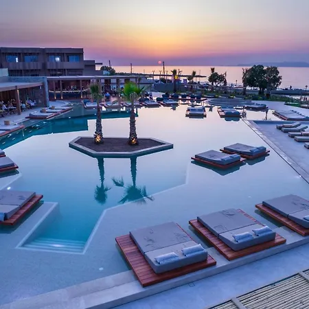 Hotel Senseana Sea Side & Aquadventure 5*