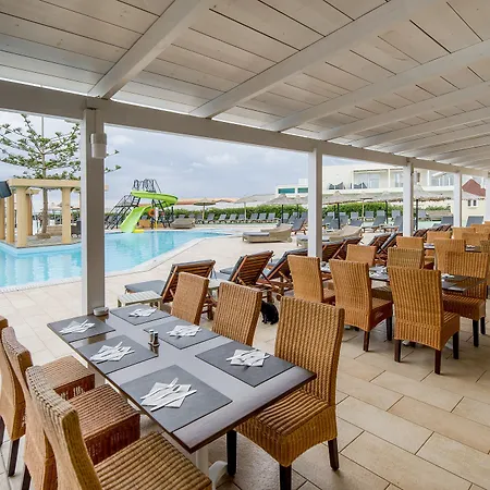Senseana Sea Side & Aquadventure 5*