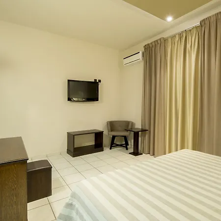Senseana Sea Side & Aquadventure Hotel